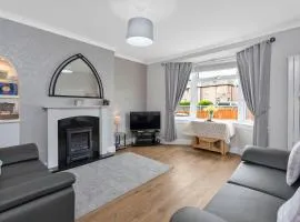 Crewe Apartment - Stylish 2 bedroom apt, Garden, Free parking, Edin City