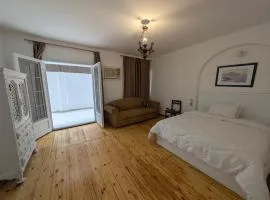 Villa Maadi 35 -R 102- Terrace View Room 2