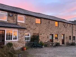 Riding house Farm Cottages