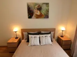 Warmzy Home near Park with Free Parking