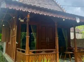 Tebeduwe Joglo Villa