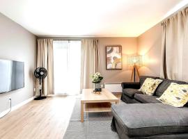 Three bedroom apartment Free parking EV charger, hotel v destinaci Longueuil