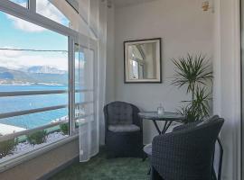 Rosemary Terrace Krasici, hotel com estacionamento em Kra&scaron;ići