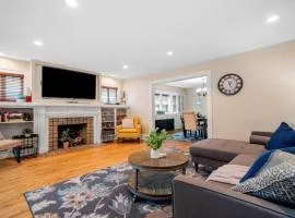 6 Bedroom Entire Duplex for Large Groups