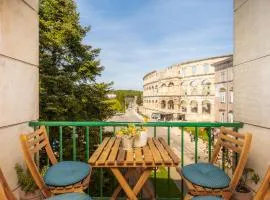 Artistic luxury flat with Colosseum view