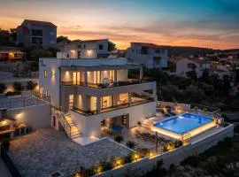 Private seaside Villa Porat in Oštrička Luka, Kanica, Rogoznica with pool