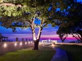 The Oaks Outdoor Living