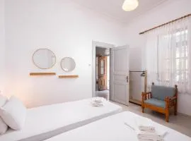 Michael&Marika's Traditional House