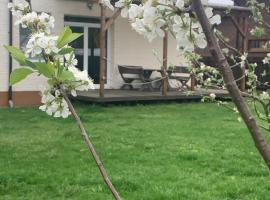 Pilaites svetingi namai