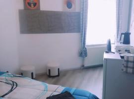 Chez Opportune, hotel v destinaci Charleroi