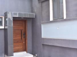 Otas Guest House, chalupa v destinaci Lagos