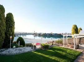 Spacious Lake Front Home- Private Beach