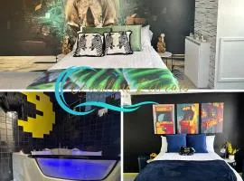 The Board Games Apartments - Brought to you by Coastline Retreats - Themed town centre apartments ALL WITH LUXURY 2 PERSON JACUZZI BATHS - 5 mins walk to the beach, Netflix, Superfast Wifi