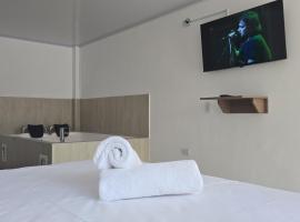 Hotel Valle del Café - Habitación con Jacuzzi 4, ξενοδοχείο σε Sevilla