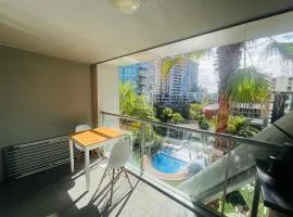 Modern Private Studio at the heart of Chatswood CBD-Walk to Shops, Dining and Everything at Your Doorstep