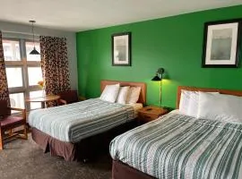 Pinebrook Motel