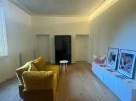 Casa Mafalda, Piazza Grande