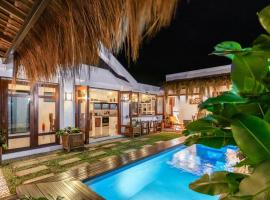 Bali-Inspired Villa with Private Pool ,Sleeps 10, hotel con estacionamiento en Boac