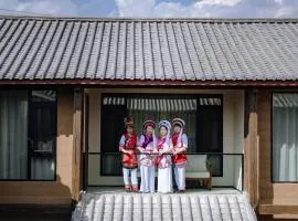 Shaxi Fengyasong Village Hotel