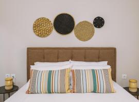 Noesis coastal studio, hotel in Áyios Andónios