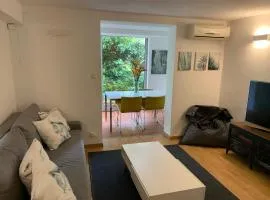 T2 en rez-de-jardin en plein coeur de la Londe les Maures