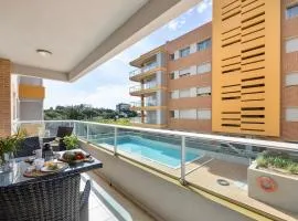 Pool with Beach 10' Away - Comfort and Tranquility