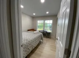 1 bedroom In a quiet neighborhood near the Main Street- Room A