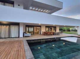 Villa SAM SOLEN, hotel v destinaci La Possession