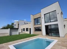 MB Villas