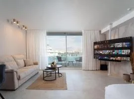 סי סייד אילת - סוויטה משפחתית מפנקת עם מרפסת ונוף לים