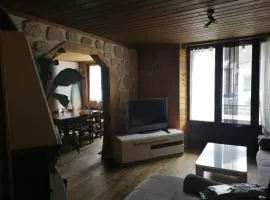 Grand appartement 150m2 4 chambres doubles Location flexible Fourneaux