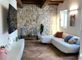 Fascino in Centro with private parking and two Rooms