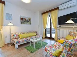 Stylish flat with pool access and fully equipped spaces