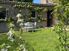Gîte de la Rochejaquelein, отель в городе Saint-Fulgent