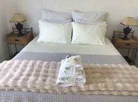 Aivados, Hotel am Strand in Porto Covo