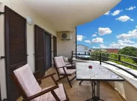 Charming apartment with balcony and pool