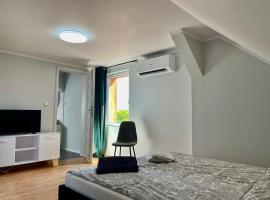 Pokoje nad Jeziorakiem, hotel en Siemiany