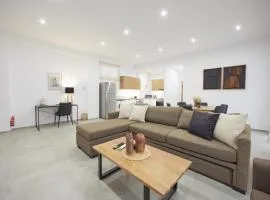 ARIS Kallithea- Big & Bright 3 Bedroom Apartment