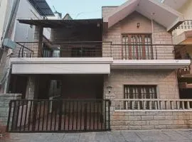 Danny's Villa-2 bedrooms with parking