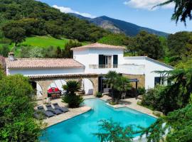 Villa A CASA DI FICU à 14kms d'Ajaccio et des plages avec Piscine Jacuzzi Pétanque Sans vis à vis, ξενοδοχείο σε Peri