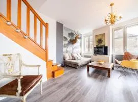 Castle View Bright Duplex