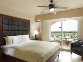 Aruba Escape NYE, Luxe 1BR Prime Eagle Beach