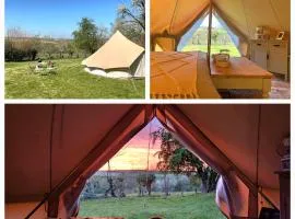 Tente glamping "bluebird" à la Ferme de la Chevêche