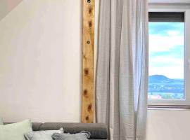 Egy présház tágas tetőtere mesés kilátással, hotell sihtkohas Hegymagas