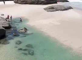 Apto Térreo Recreio Praia 9 min a pé com Ar Cond