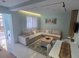 Cozy Apartments With Garden