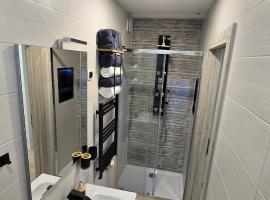 Apartma Martin, hotel com piscina em Miklavž pri Ormožu