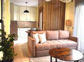 TheAretsouPlace, Luxury Apartment in Kalamaria, 200m from the Sea with Parking