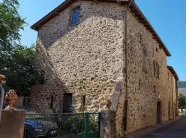 Appartement pour 7 personnes dans une maison du XVIIIème siècle à Livinhac-Le-Haut