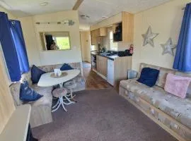 The Beachside Retreat 3 Bedroom Pet Friendly in Clarach Bay